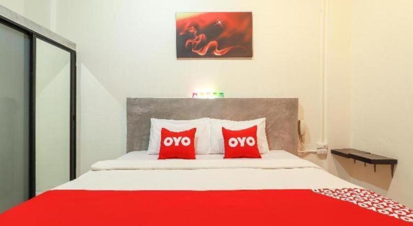 Oyo 412 7 Days Hotel Chiang Mai Exterior photo